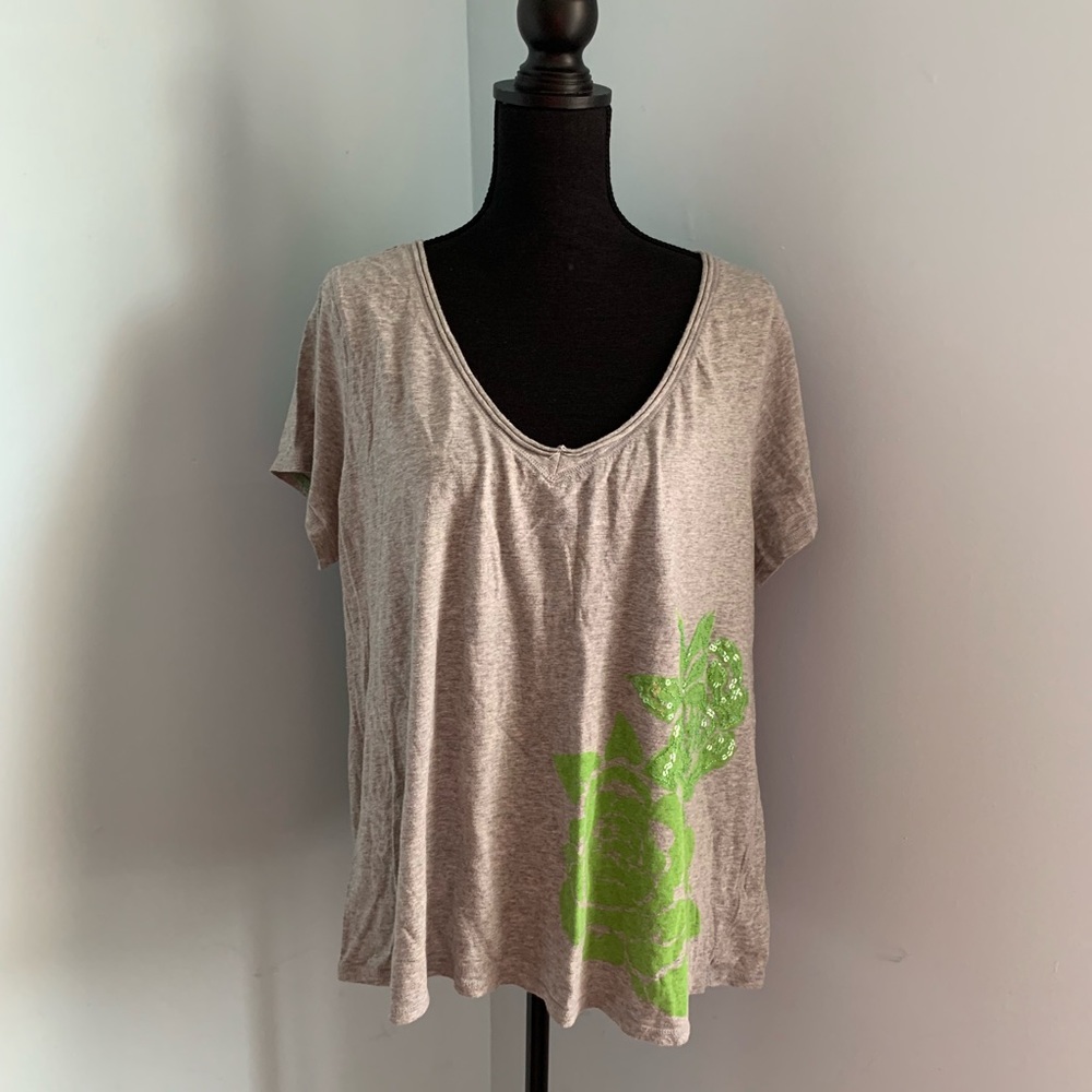 🎄Old Navy v neck T-shirt plus size gray